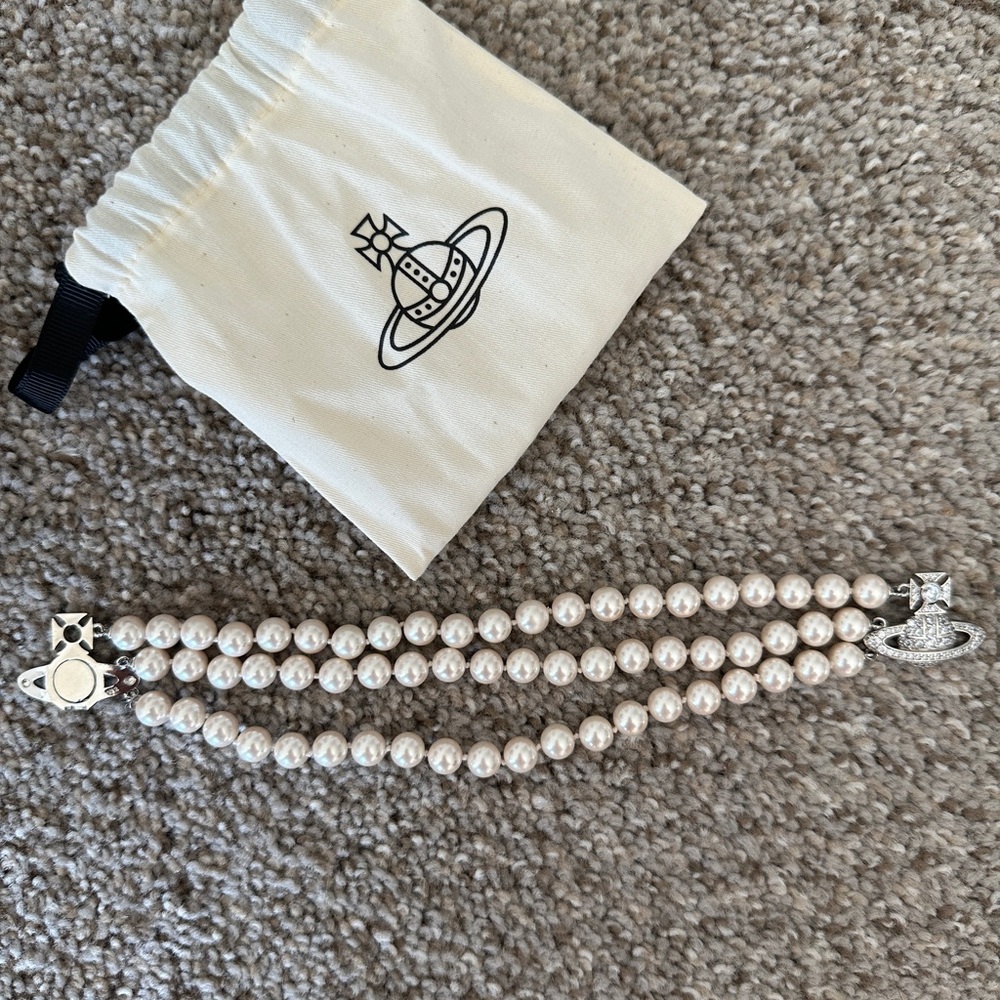 Vivienne Westwood White Pearl bracelet